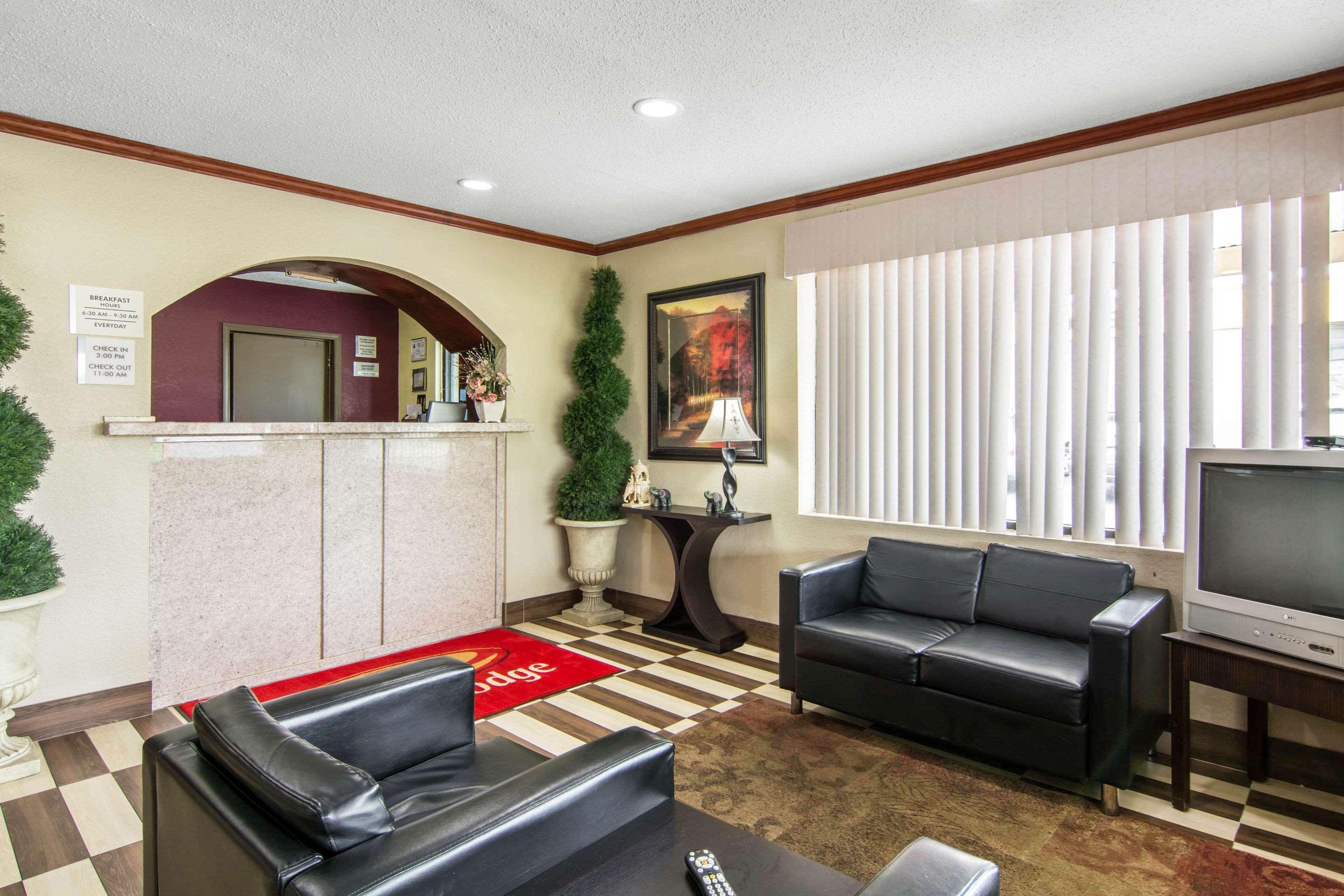 Econo Lodge Weldon - Roanoke Rapids Экстерьер фото