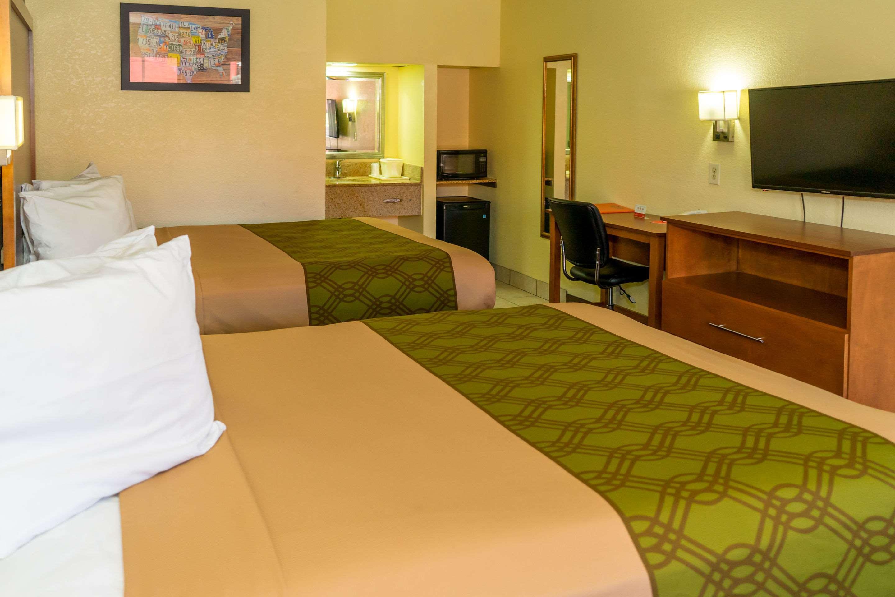 Econo Lodge Weldon - Roanoke Rapids Экстерьер фото