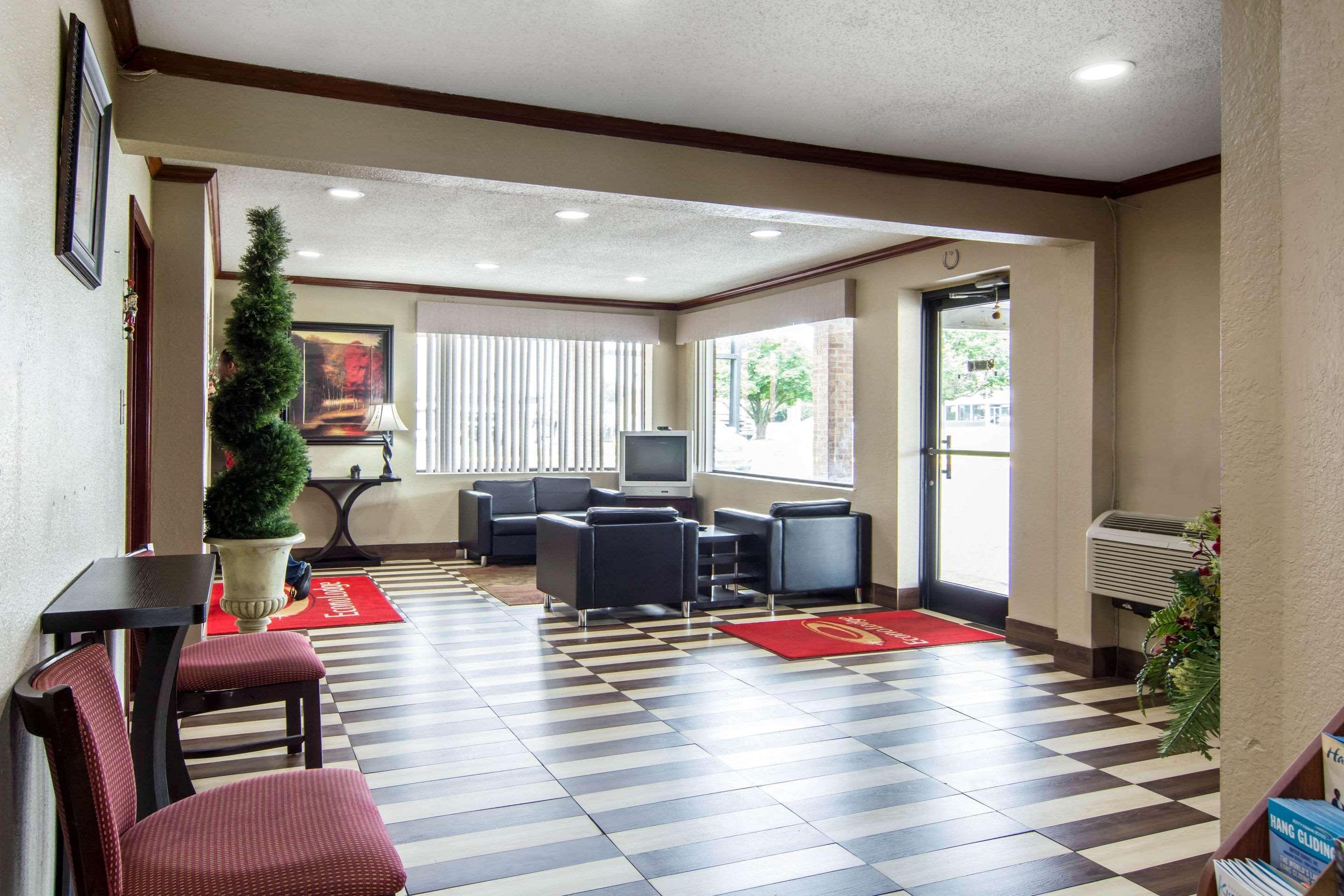 Econo Lodge Weldon - Roanoke Rapids Экстерьер фото